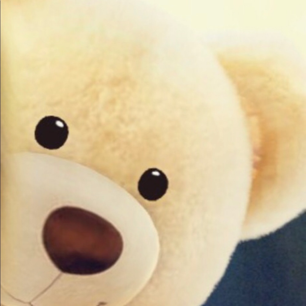 Meet your Posher, Naira